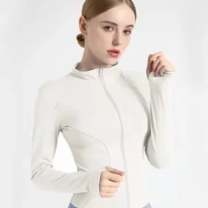 - Top de yoga entallado con mangas largas