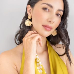 Aretes Pompones Marfil