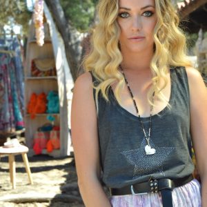 Cinturón negro piel tachuelas